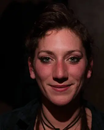 Portrait de Sadia, instructrice équestre et créatrice d'événements